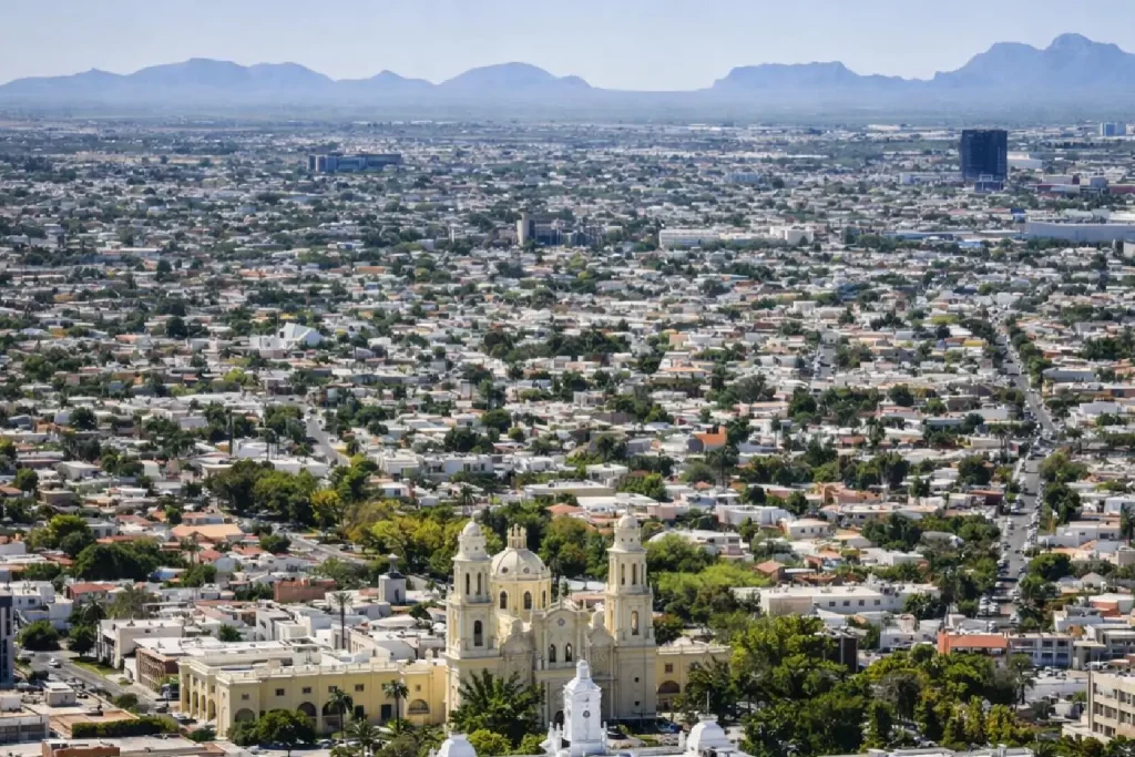 Vista aérea de la Colonia Centenario en Hermosillo, zona estratégica cerca del Palacio de Gobierno de Sonora