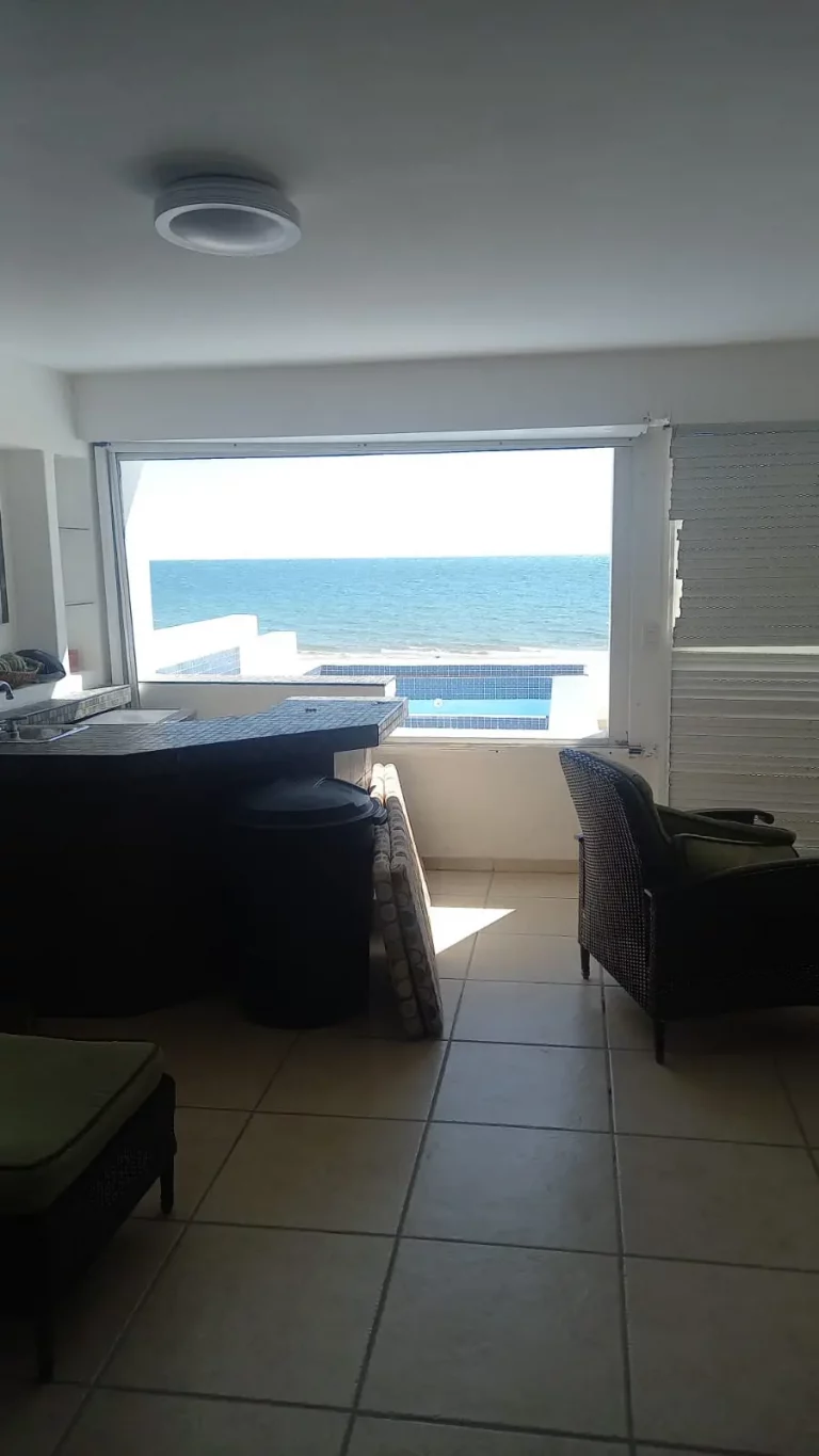 House for sale with indoor bar area and ocean view