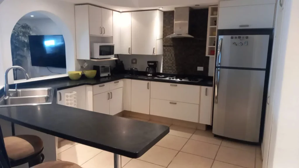 Cocina integral equipada en casa en venta en Bahía de Kino